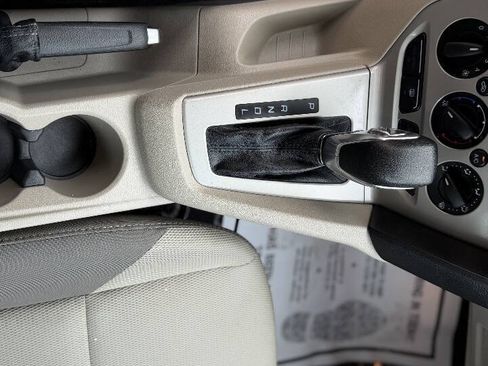 Used 2013 Ford Focus SE FWD image 14