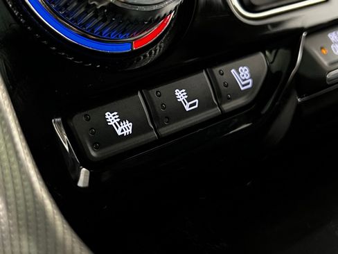 Used 2022 GMC Yukon Denali w/ Denali Ultimate Package image 22