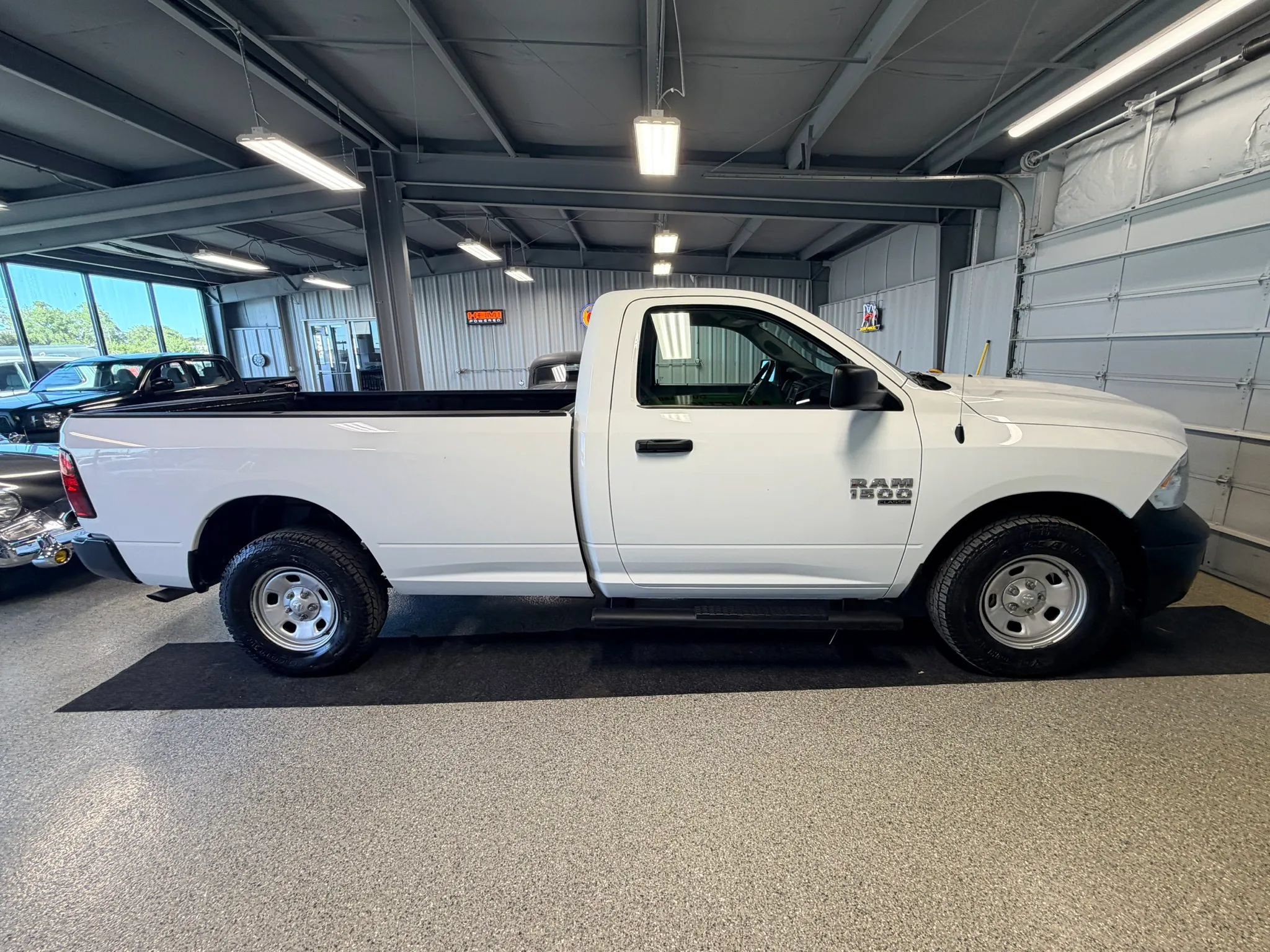 Used 2022 RAM 1500 Tradesman w/ Power & Remote Entry Group AWD/4WD image 4