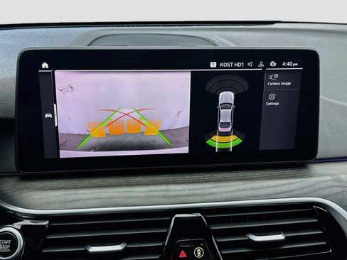 Used 2021 BMW 530e w/ Luxury Seating Package RWD image 10