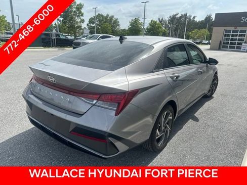 Used 2024 Hyundai Elantra SEL w/ Convenience Package FWD image 4