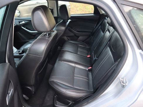 Used 2014 Ford Focus SE w/ Equipment Group 201A image 12