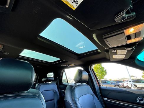 Used 2017 Ford Explorer Limited w/ Equipment Group 301A image 15