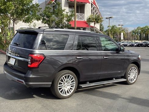 Used 2024 Ford Expedition Limited image 2