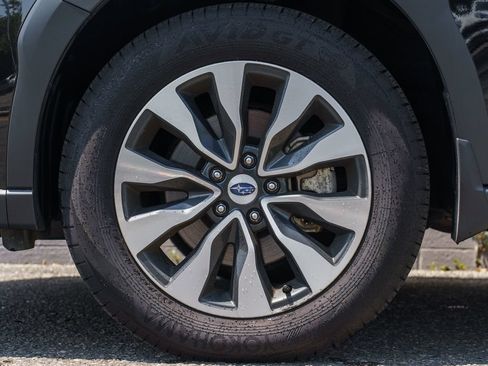 Used 2025 Subaru Outback Touring XT AWD/4WD image 12