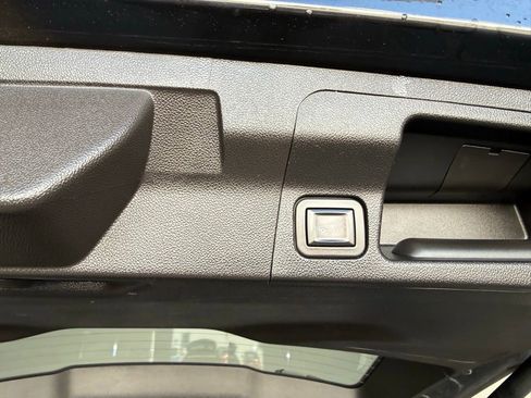 Used 2020 GMC Acadia SLE w/ Driver Convenience Package image 53