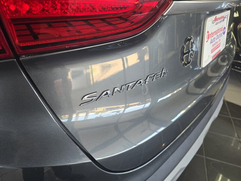Used 2019 Hyundai Santa Fe FWD image 34