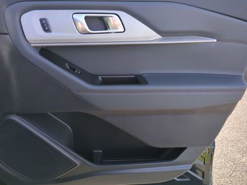New 2026 Ford Explorer Active RWD image 35