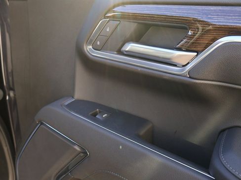 New 2026 GMC Sierra 1500 Elevation w/ LPO, Elevation Black Package image 8