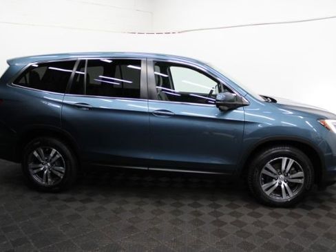 Used 2017 Honda Pilot EX image 4