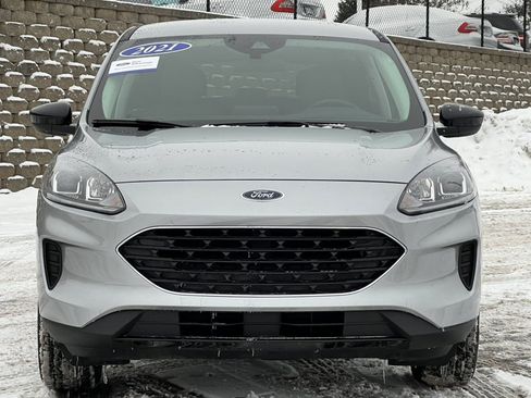 Certified 2021 Ford Escape SE w/ SE Sport Appearance Package image 35