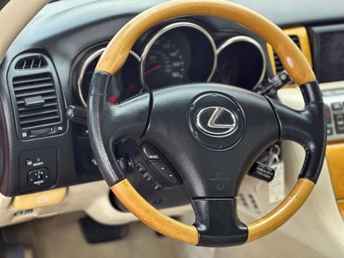 Used 2002 Lexus SC 430 Convertible image 14