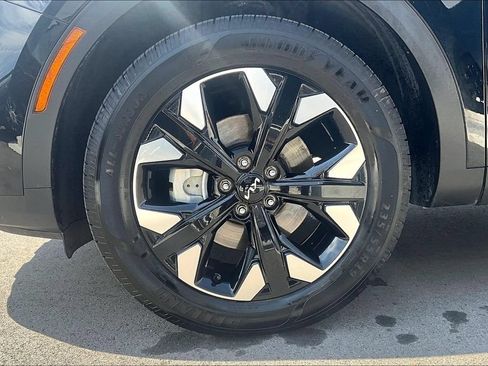 Used 2023 Kia Sportage X-Line w/ X-Line Premium Package AWD/4WD image 11