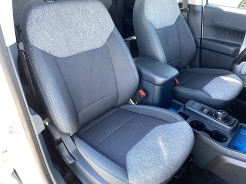 Used 2025 Ford Maverick XLT image 10