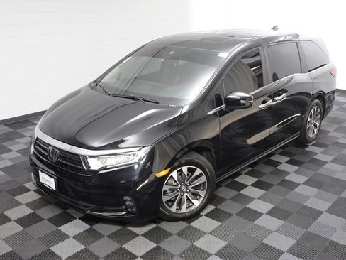 Used 2024 Honda Odyssey EX-L image 2