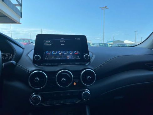 Used 2025 Nissan Sentra SV FWD image 19