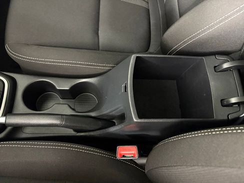 Used 2025 Hyundai Venue SEL FWD image 37