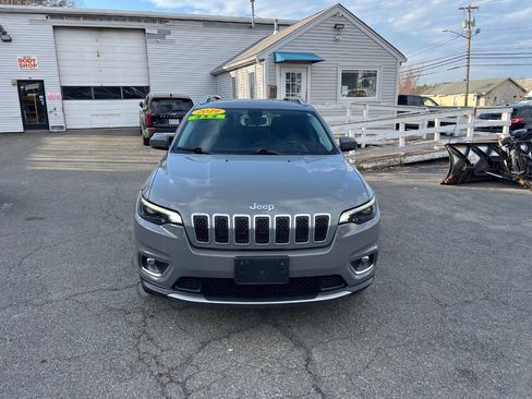 Used 2019 Jeep Cherokee Limited image 11