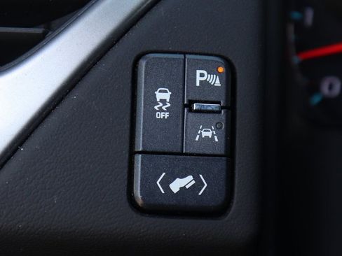 Used 2020 Chevrolet Suburban Premier RWD image 24