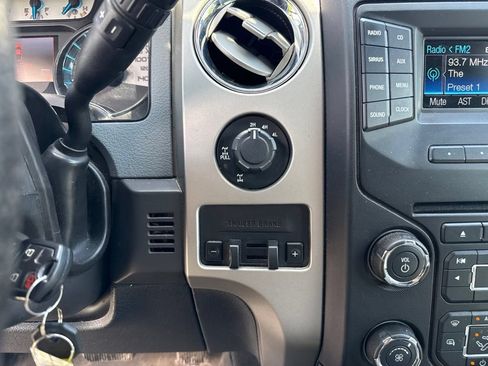 Used 2013 Ford F150 XLT w/ Luxury Equipment Group AWD/4WD image 19