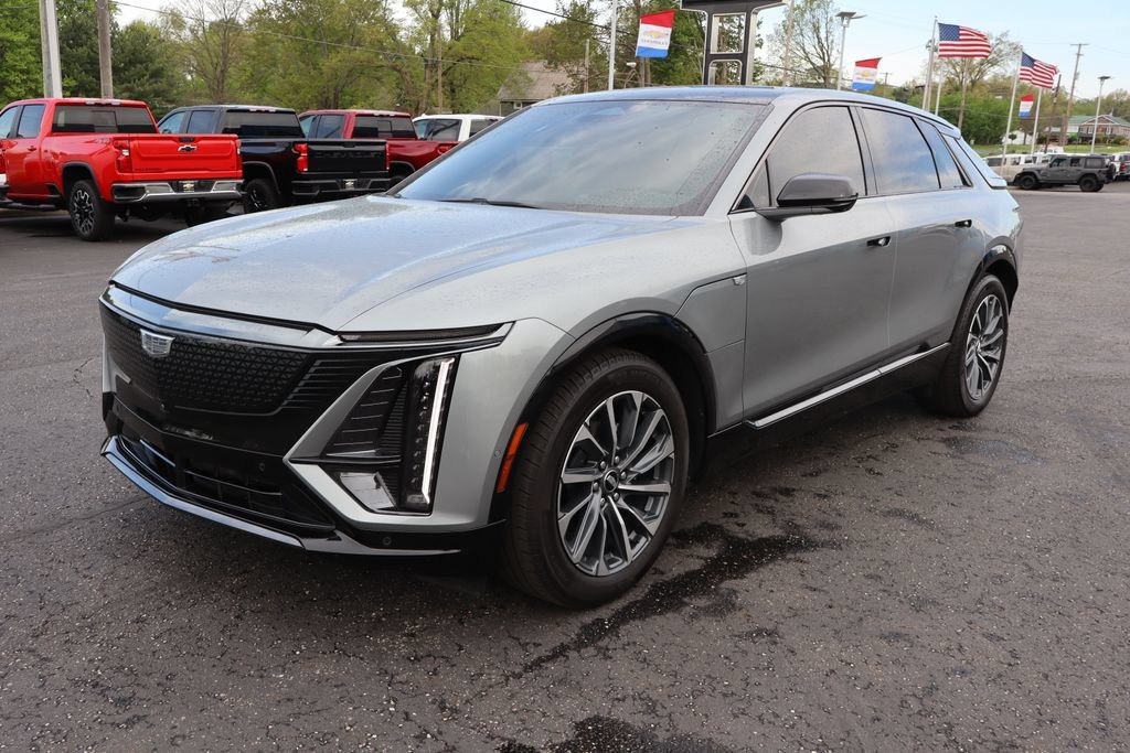 Used 2024 Cadillac Lyriq Sport RWD image 39