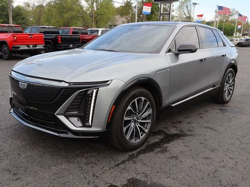 Used 2024 Cadillac Lyriq Sport RWD image 39