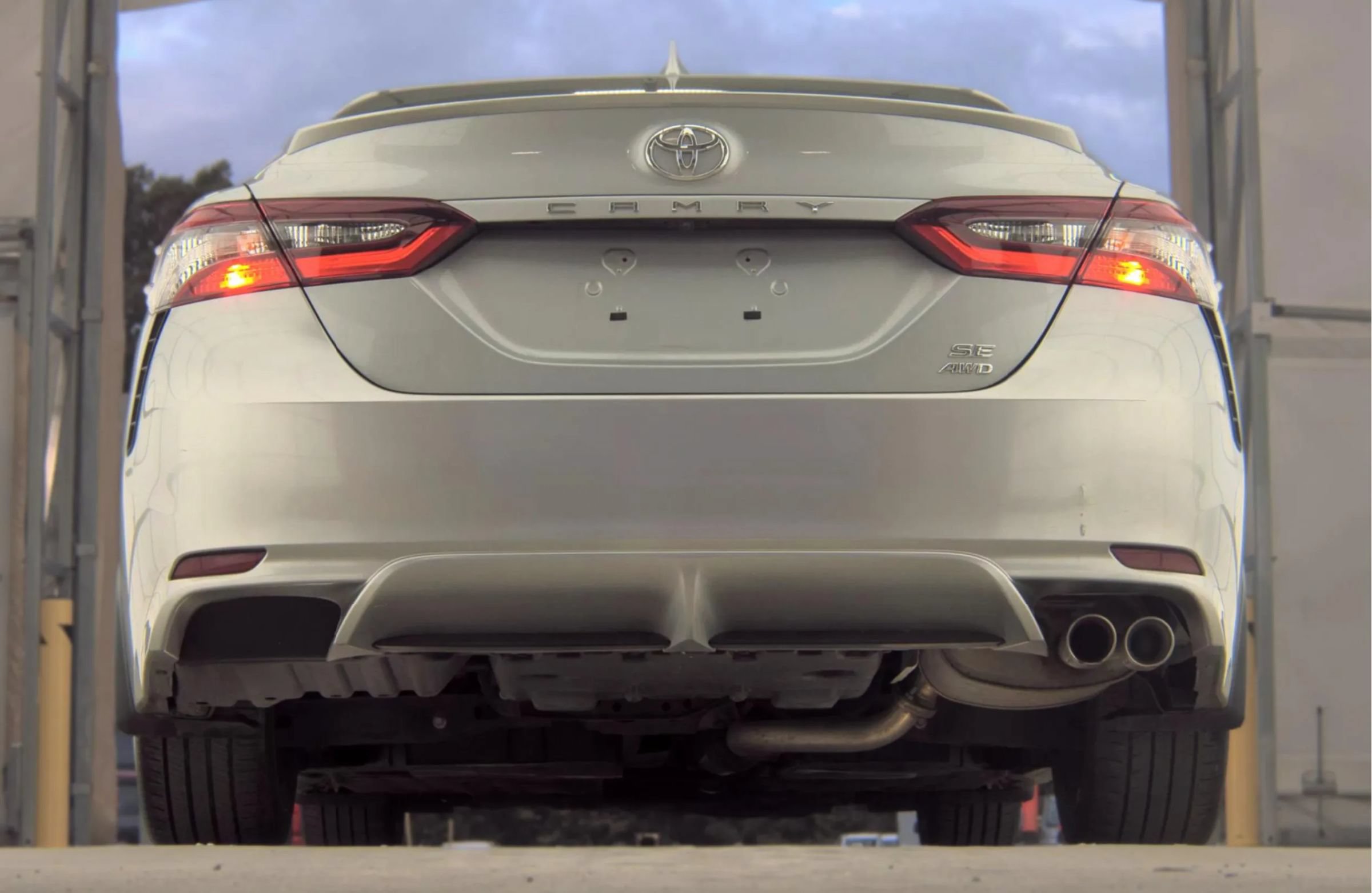 Used 2021 Toyota Camry SE w/ Cold Weather Package AWD/4WD image 7