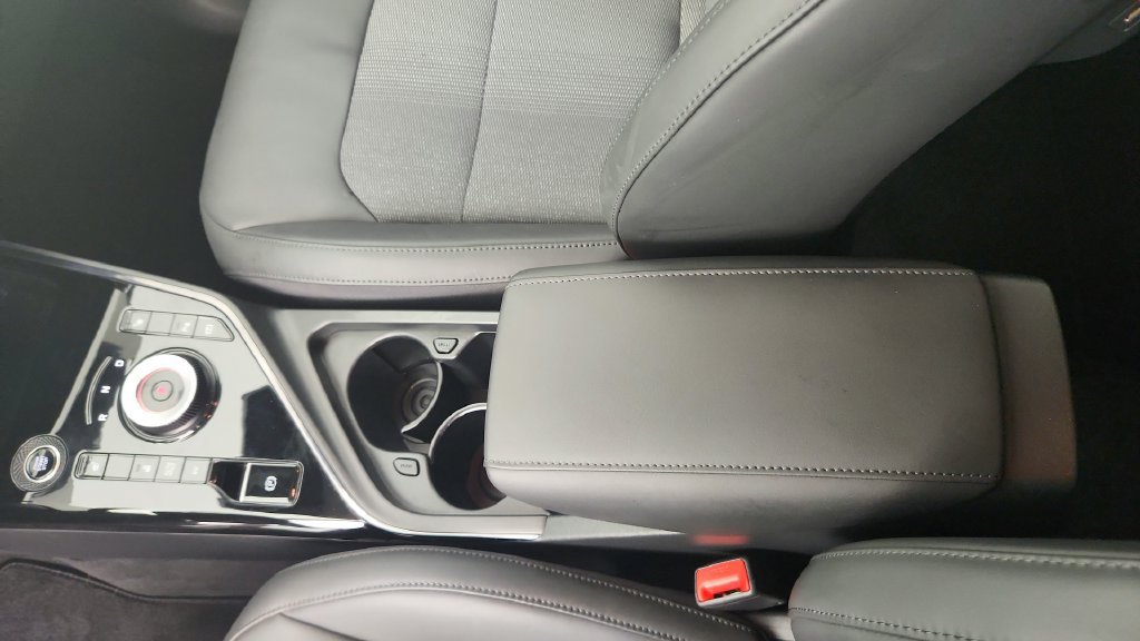 Used 2024 Kia Niro EX w/ EX Cold Weather Package FWD image 17