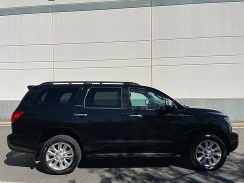Used 2011 Toyota Sequoia Platinum image 11
