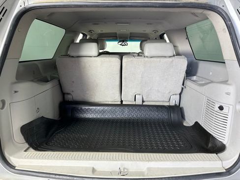 Used 2010 Chevrolet Suburban LT AWD/4WD image 21