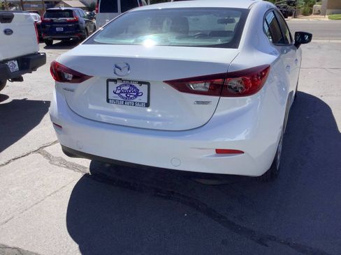 Used 2016 MAZDA MAZDA3 i Sport FWD image 13