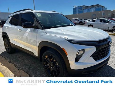 New 2026 Chevrolet TrailBlazer LT w/ Midnight Edition AWD/4WD image 6
