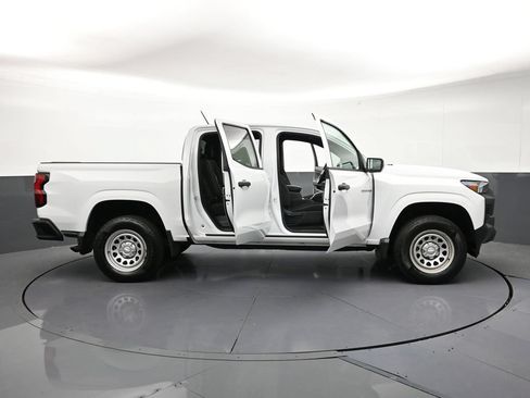 Used 2023 Chevrolet Colorado W/T RWD image 32