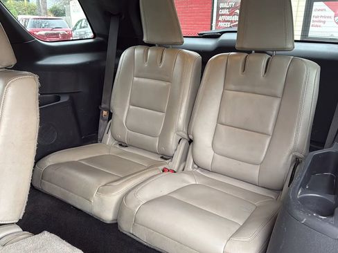 Used 2012 Ford Explorer XLT image 16