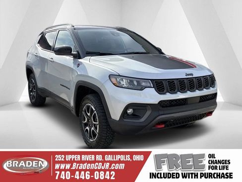 New 2026 Jeep Compass Trailhawk w/ Sun, Sound & Navigation Group image 1