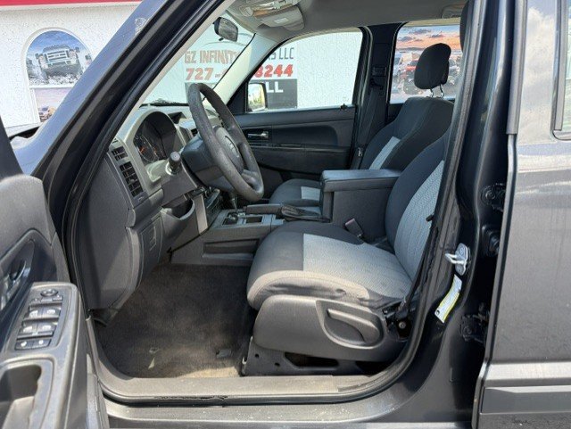 Used 2010 Jeep Liberty Sport w/ Trailer Tow Class III Group AWD/4WD image 9