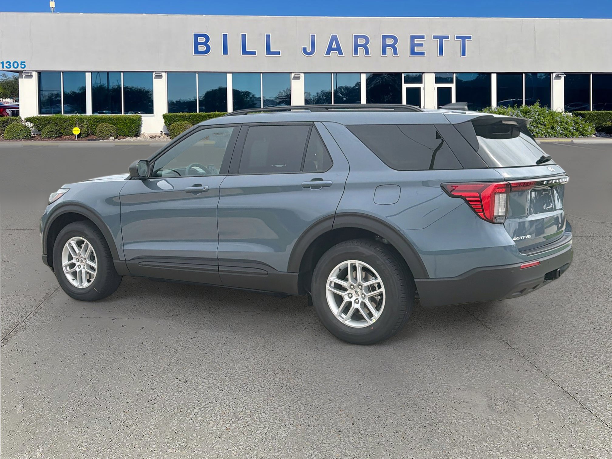 New 2027 Ford Explorer Active RWD image 5