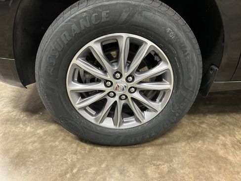 Certified 2024 Buick Enclave Essence w/ Trailering Package, 5000 lbs. AWD/4WD image 10