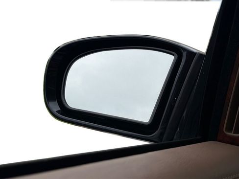 Used 2004 Maybach 57 RWD image 74