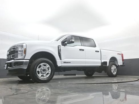 New 2026 Ford F350 XLT w/ FX4 Off-Road Package AWD/4WD image 34