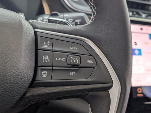 New 2025 Jeep Grand Cherokee Limited image 24