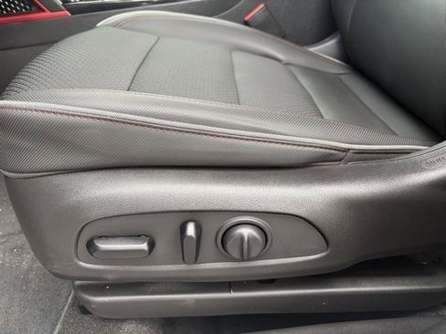 Used 2022 Chevrolet TrailBlazer RS image 14