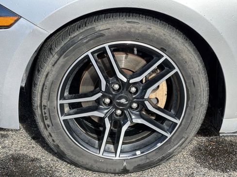 Used 2019 Ford Mustang Premium image 11