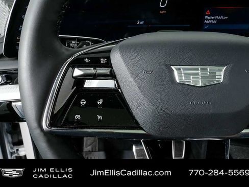 Used 2025 Cadillac Optiq Luxury 2 w/ LPO, Floor Liner Package AWD/4WD image 10