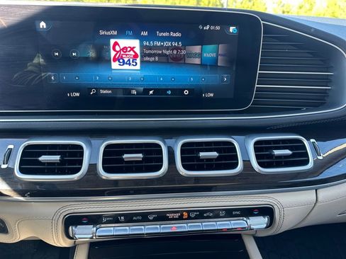 Used 2023 Mercedes-Benz GLS 450 4MATIC image 6