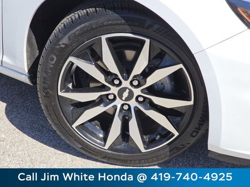 Used 2018 Chevrolet Malibu LT FWD image 10