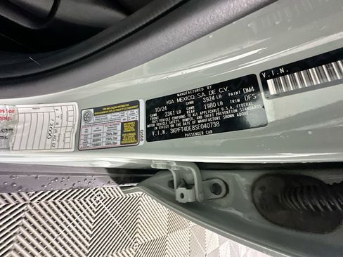 Used 2025 Kia K4 LXS image 12