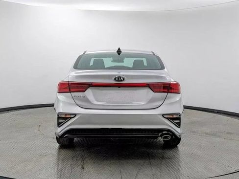 Used 2021 Kia Forte LXS FWD image 6