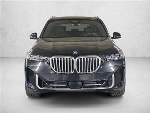New 2026 BMW X5 xDrive50e w/ Premium Package image 2