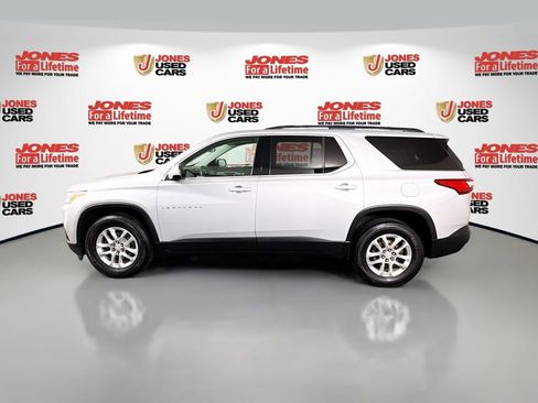 Used 2021 Chevrolet Traverse LT image 13